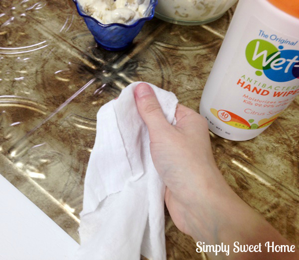 Wet-Naps Cloth