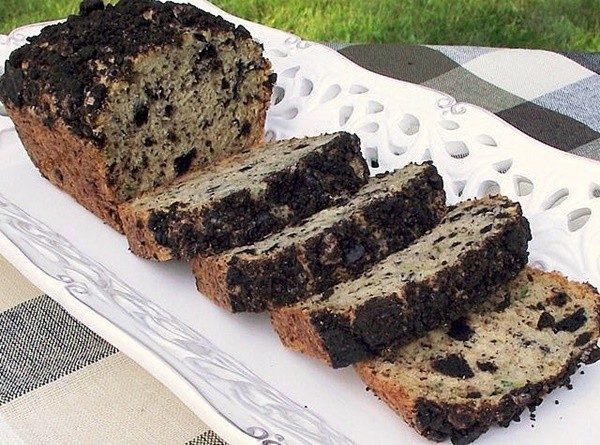 Cookies 'n Cream Zucchini Bread