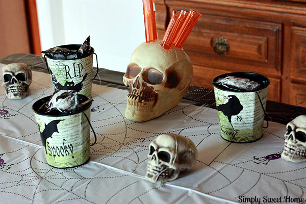 Halloween Table 2