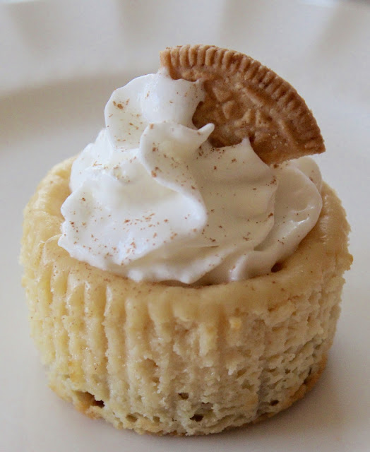 Cinnamon Bun Mini Oreo Cheesecakes